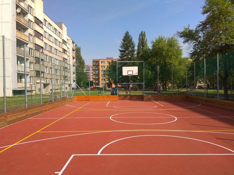 Nabídka letní brigády: Hledáme správce pro projekt Otevřená hřiště