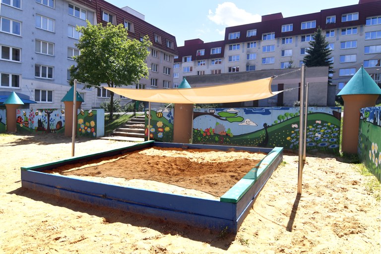 Dětská hřiště prochází opravami a výměnou písku
