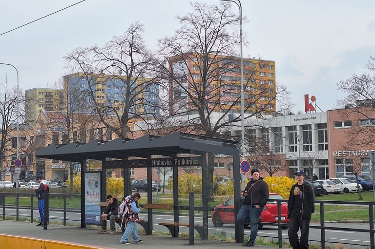 Do konce roku se na Jihu zmodernizuje dalších pět zastávek MHD