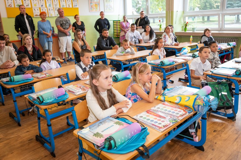 Do školních lavic v obvodu Ostrava-Jih dnes usedla téměř tisícovka prvňáčků