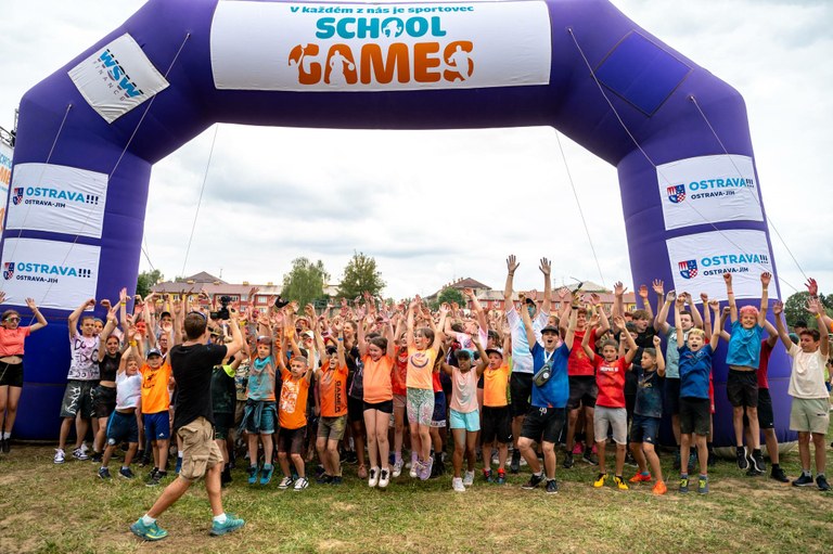 Druhý ročník School Games: unikátní sportovní projekt opět spojí tisíce školáků, chybět nebude ani duhové finále