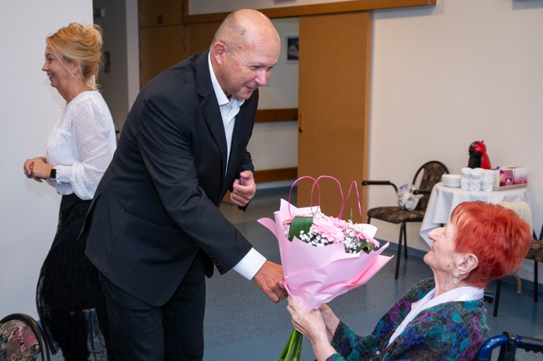 Gratulujeme! Paní Zdeňka Janšová oslavila 100. narozeniny. Její tajemství na dlouhověkost?