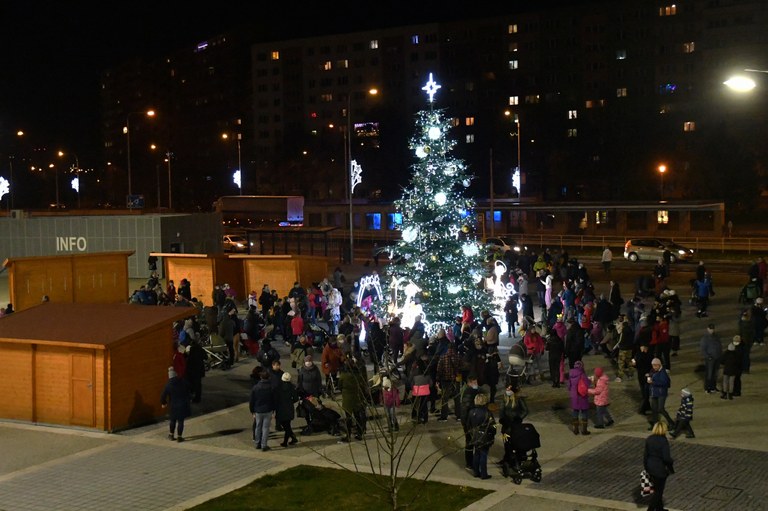 Kouzlo Vánoc v Ostravě-Jihu rozzáří vánoční trhy s bohatým programem