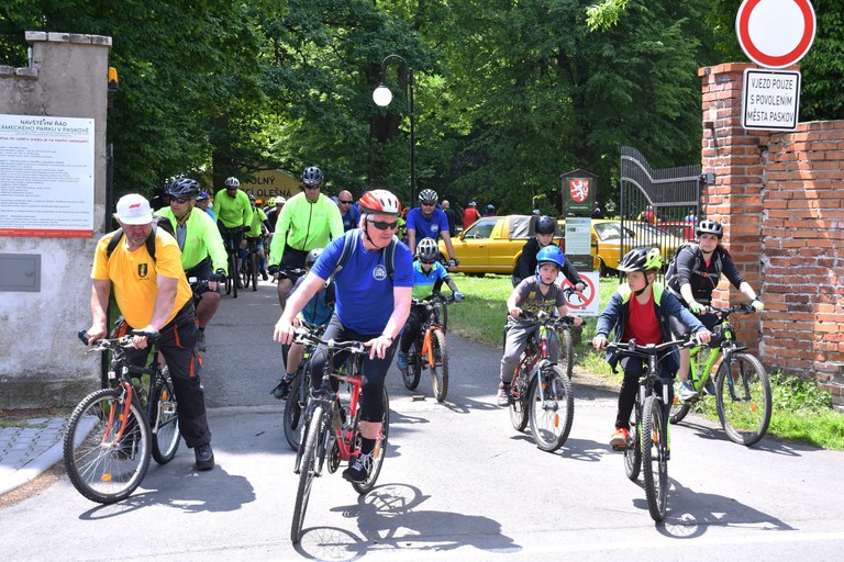 Léto na kole je tady. Jízda napříč šesti obvody a obcemi už tuto sobotu