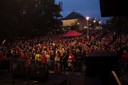 Vystoupení kapely Buty si nenechaly ujít stovky návštěvníků