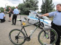 Městská policie pokračuje ve značení  jízdních kol syntetickou DNA