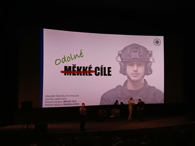 Odborná konference v Kině Luna se zaměřila na prevenci násilí a radikalizace ve školách