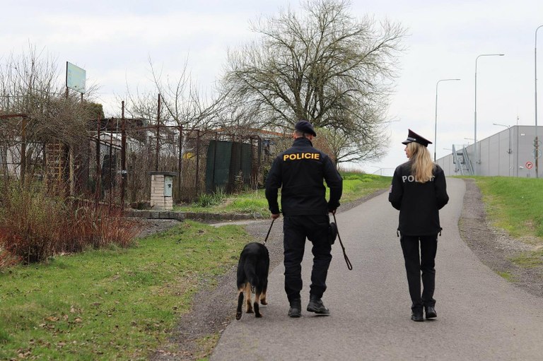 Policejní kontroly chatových oblastí a zahrádkářských kolonií neskončily