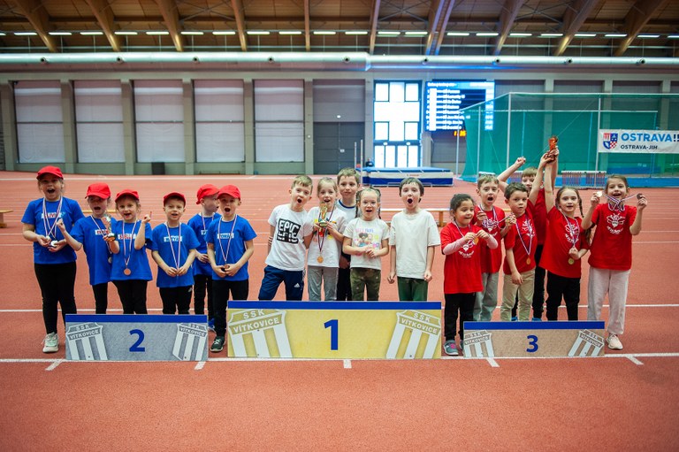 Předškoláci z 28 školek Jihu sportovali v atletické hale