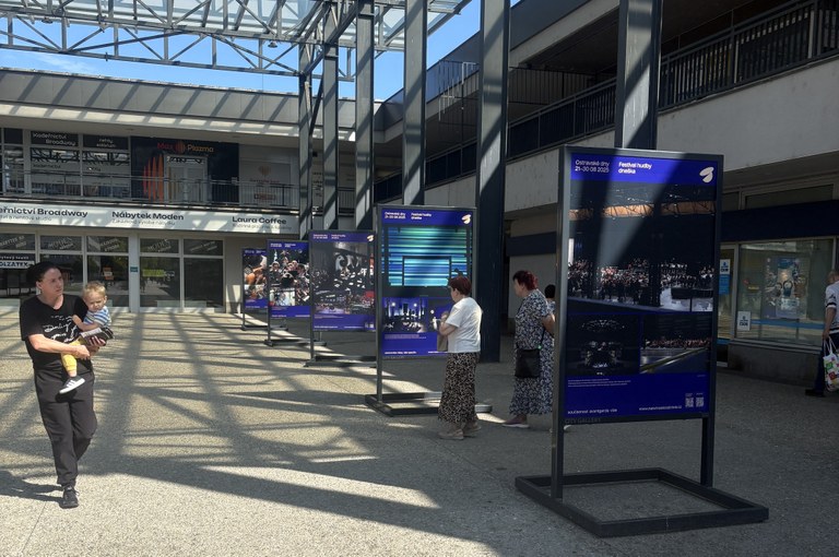 Putovní výstava fotografií "Ostravské dny, Festival hudby dneška" dorazila na Jih!