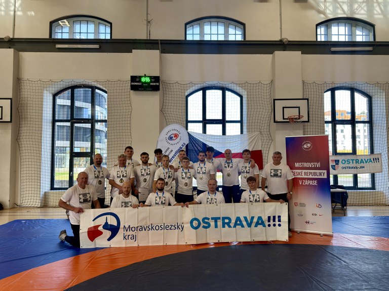 Vítkovičtí zápasníci slaví patnáctý titul mistrů republiky v řadě