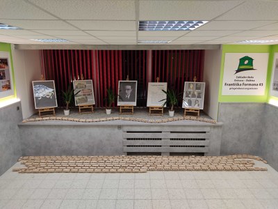 Žáci ZŠ Františka Formana vyrobili rekordní dřevěný vláček