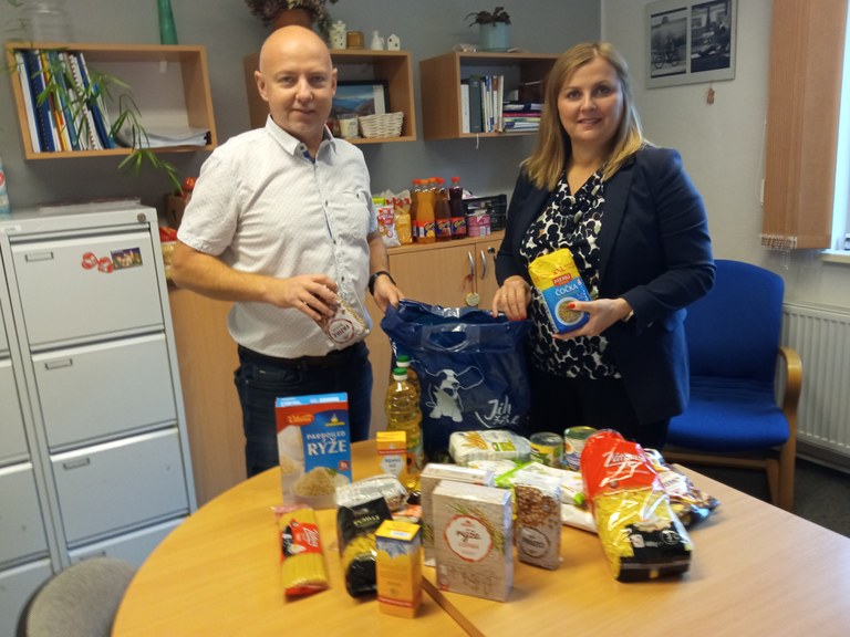 Zaměstnanci radnice vybrali téměř sto kilogramů pro potravinou sbírku