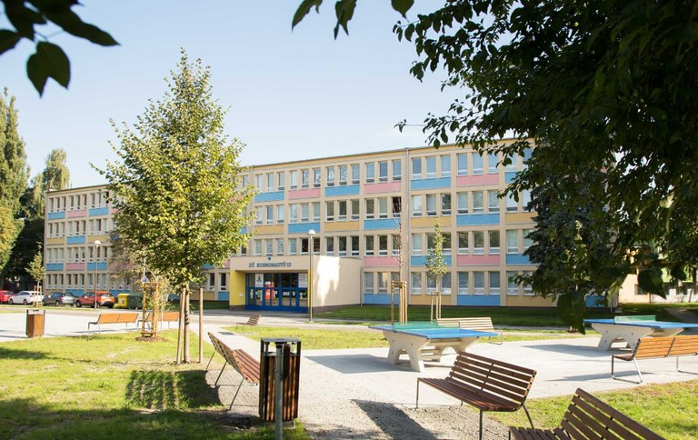 Ze dvou škol pod jednou střechou jedna ZŠ Kosmonautů