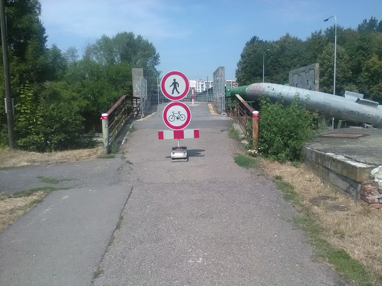 Začala oprava lávky nad Rudnou ulicí