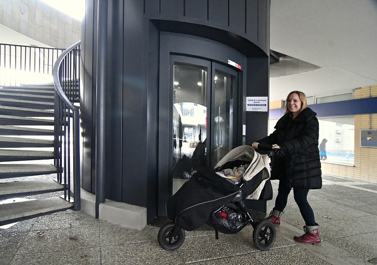 Do patra obchodního centra v Hrabůvce poprvé v historii také výtahem