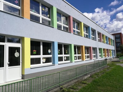 Mateřská škola v Hrabůvce září novou barevnou fasádou