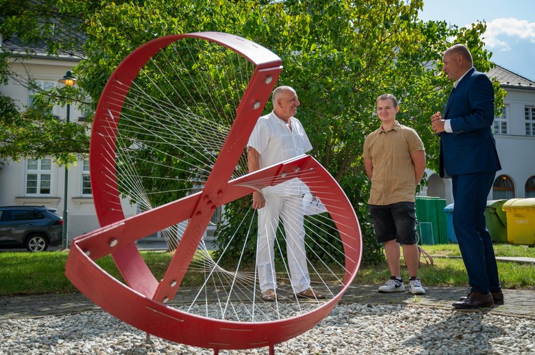 Park v Zábřehu a Jubilejní kolonii zdobí nové sochy