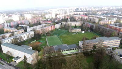 ZE DVOU ŠKOL BUDE JEDNA ZŠ KOSMONAUTŮ